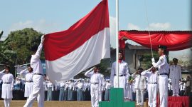 Upacara bendera merupakan nilai nilai untuk meningkatkan rasa nasionalisne rakyat Indonesia