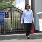 foto Sri mulyani ketika keluar dari istana kepresidenan