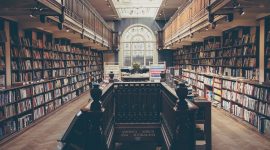 Foto perpustakaan yang Universitas Swasta luar Negeri