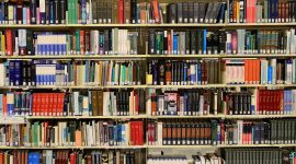 potret perpustakaan di Universitas Terkenal