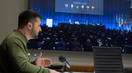 foto presiden Ukraina ketika memberikan sambutan kenegaraan