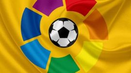 foto logo La Liga dengan Background warna bendera