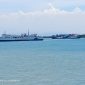 Kapal Penyeberangan Yang Ada di Pelabuhan