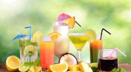 foto minuman segar yang tersedia di cafe