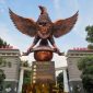 Foto Patung Garuda di UNNES