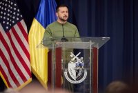 Foto Presiden Ukraina Zelenskyy saat Pidato di depan Petinggi Militer AS