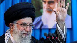 Foto Ayatollah Khamenei dalam acara resmi