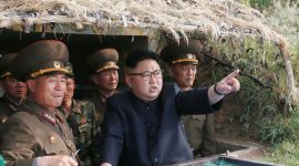 Kim Jong Un Berssama petinggi militer Korut