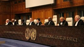 Hakim Pengadilan Internasional Memimpin Sidang