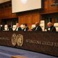 Hakim Pengadilan Internasional Memimpin Sidang