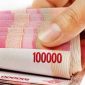Foto Uang 100 Ribu Yang Digunakan Untuk Transaksi Jual Beli